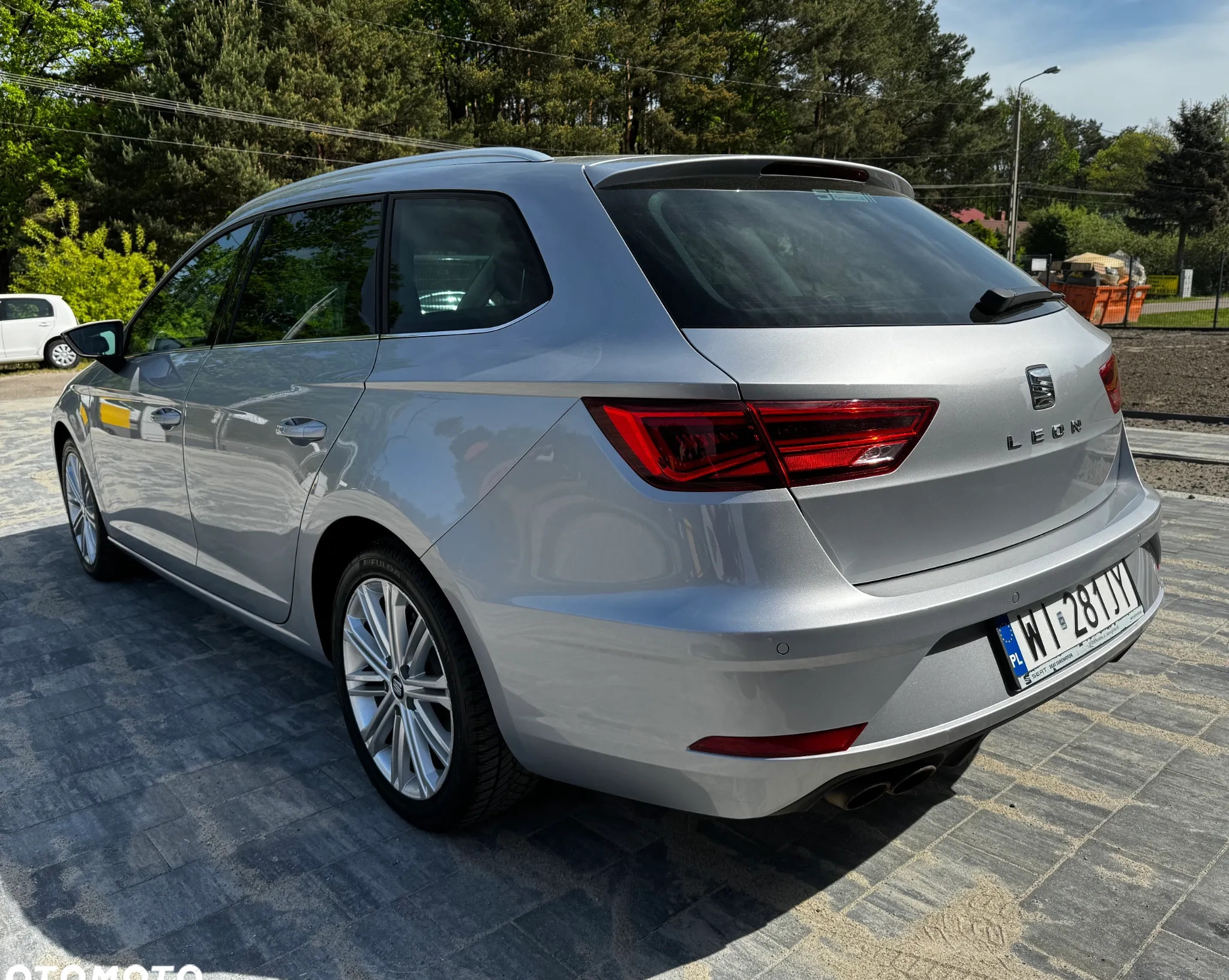 Seat Leon cena 64900 przebieg: 105800, rok produkcji 2019 z Szydłowiec małe 562